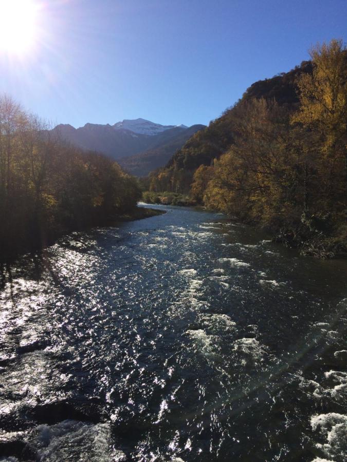 Les Deux Rives Bed & Breakfast Cierp Bagian luar foto